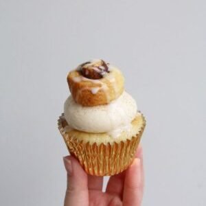 Cinnamon Roll Cupcake